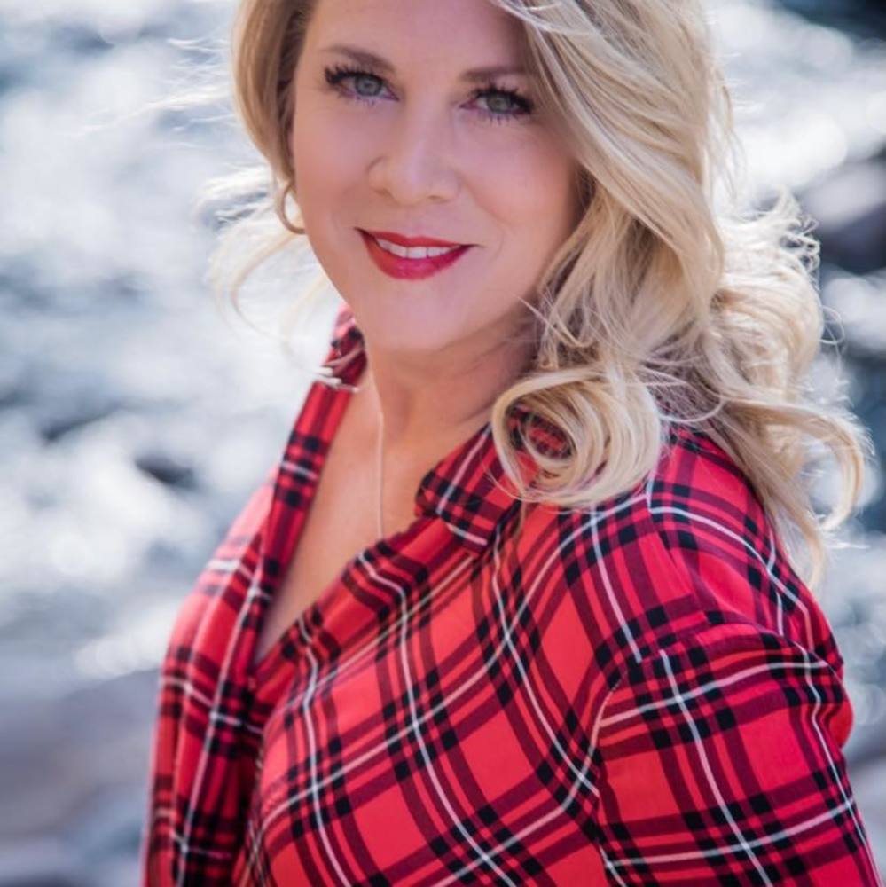 Meet your Posher, Carolyn